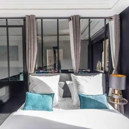 Modern - 1br 4p - Plaine-monceau Paris