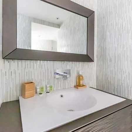 Modern - 1br 4p - Plaine-monceau Apartman *